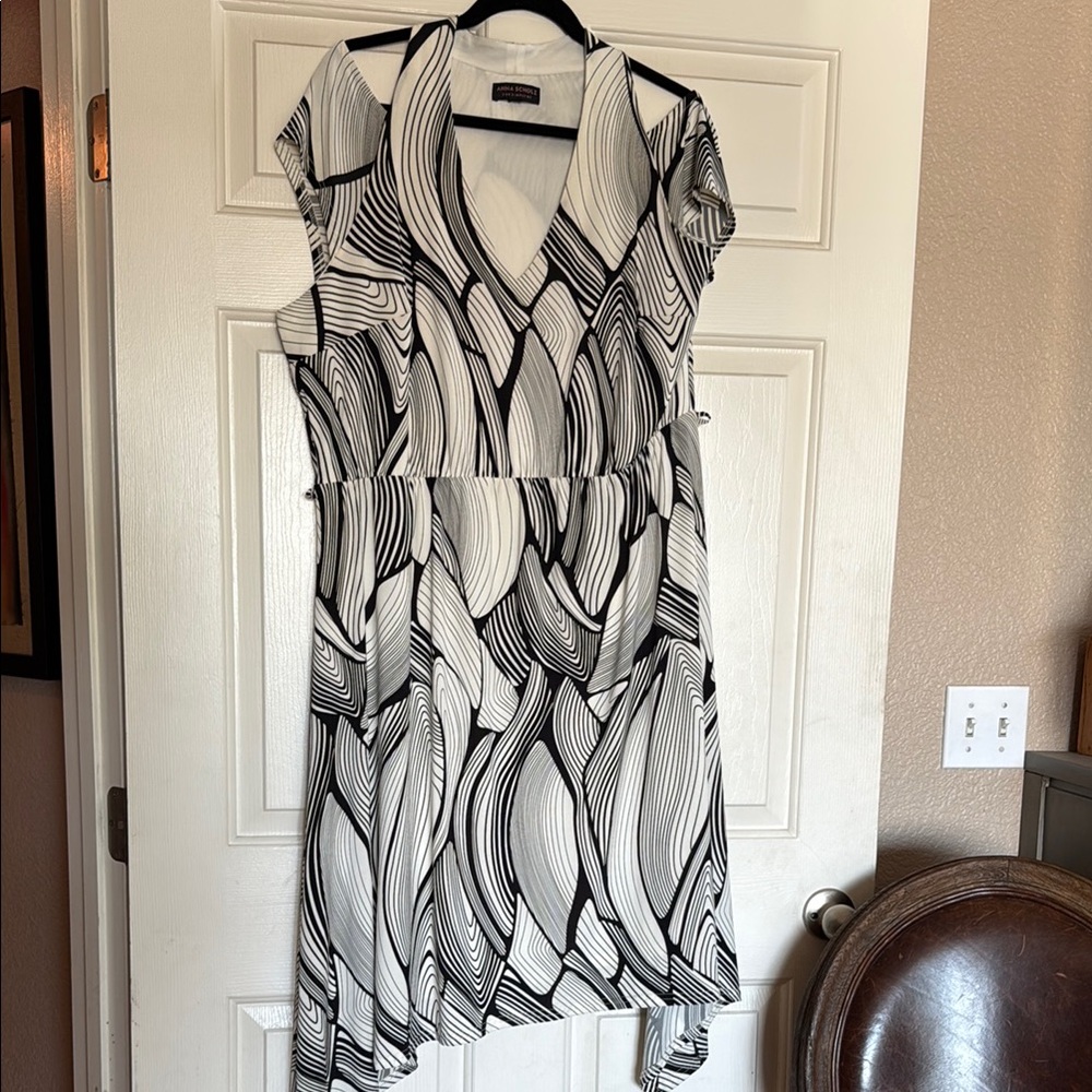 Anna Scholz for Simply Be -  Black and White Asymmetrical Dress
